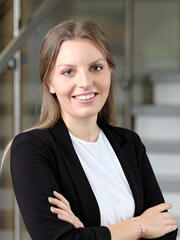 Porträt von Katharina Mayer, Sekretariat Geschäftsführung